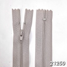 блискавка пластик 18 см 4х4