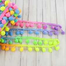 Стрічка з помпонами мультиколор, 2см